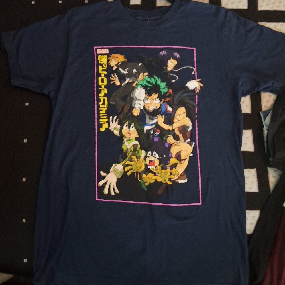 Mens M (38/40) Anime Tshirt